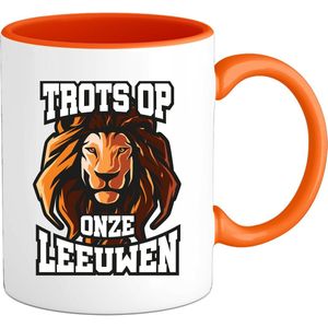 Trots op onze leeuwen - Oranje elftal WK / EK voetbal kampioenschap - bier feest kleding - grappige zinnen, spreuken en teksten - Mok - Oranje