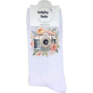 Fototoestel - Opkikker - Grappige sokken - Valentijns cadeau - Verjaardag cadeau - Sinterklaas cadeau - Leuke sokken - Vrolijke sokken - Kerstfeest - Camera - Kerst Sokken - Vaderdag - Moederdag - Kerstcadeau - Kunst - Socks die Happy maken - 37-44