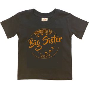 Shirt Aankondiging zwangerschap Promoted to Big Sister 2024 | korte mouw | Zwart/tan | maat 122/128 zwangerschap aankondiging bekendmaking Baby big sis sister Grote Zus