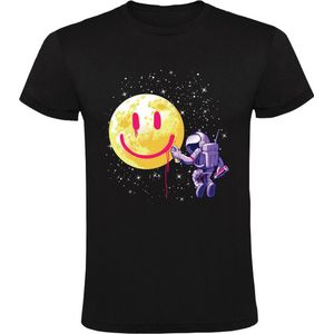 Astronaut maakt smiley met graffiti Heren T-shirt - maan - ruimte - wereld - lachen - ruimtevaart - sterren - blij - glimlach