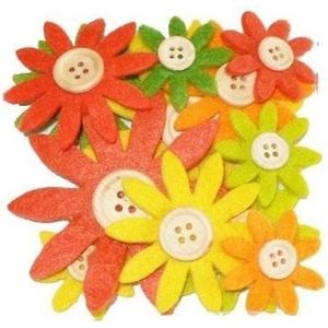 Hobby vilt 24x geel/oranje/groen vilten bloemen met knoop 3,5-7 cm