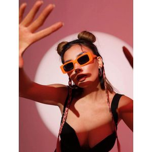 Oranje Zonnebril vierkant montuur frame | Festival bril | Festival Gadget | Carnaval accessoire | Rave Bril | Techno bril | Space Bril | Koningsdag | Nederland