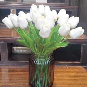 Awtlife 24 stks Kunstbloemen Nep Bloem Tulp Latex Real Touch voor DIY Boeketten Bruiloft Feest Bruids Baby Douche Home Decor Wit