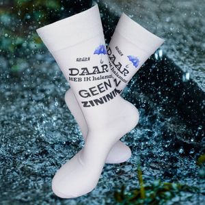 Zininin - Regen sokken - Paraplu sokken - Opkikker cadeau - Motivatie sokken - Ziekenhuis sokken - Verjaardag Sokken - Beterschap cadeau sokken - Vrolijke sokken - Luckyday Socks - Zuster sokken- Verpleging Sokken - Sokken waar je vrolijk van wordt
