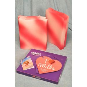 Adamo kaars met 2 pitten, de Valentijnsdag 2022 editie - Nu met gratis grote doos Milka pralines - Gemaakt door Candles by Milanne - BEKIJK VIDEO