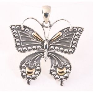 Grote zilveren vlinder hanger met 18k gouden decoraties