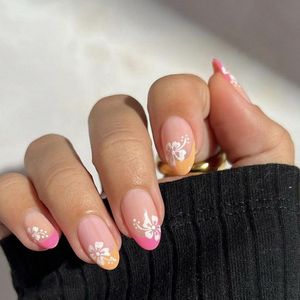 24 stuks Almond Nepnagels Bloemmotieven Sticks on Nails - Vrouwen Meisjes Nagel Accessoires .