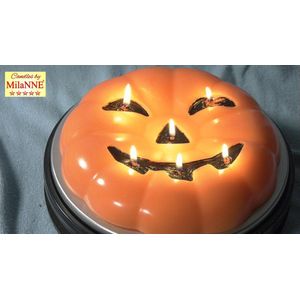 Candles by Milanne, Halloween Special: Mega Pompoen kaars met 6 pitten, 23 cm - BEKIJK VIDEO