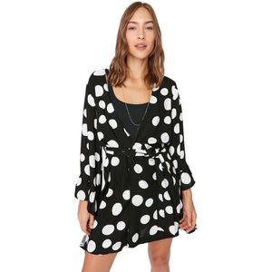 Trendyol Zwarte Kimono En Kaftan Van Viscose Met Stippen En Ruches Tbess21Km0002
