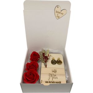 Geschenkbox liefste METER | rood | hartje | droogbloemen | liefste meter | meter vragen | meter worden | peettante vragen | peettante worden | cadeau  | geschenkdoos | giftbox