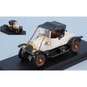 De 1:43 Diecast Modelscar van de Fiat Tipo 0 Spider Gesloten van 1912 in Wit en Zwart.De fabrikant van dit schaalmodel is Rio-Models.Dit model is alleen online beschikbaar.