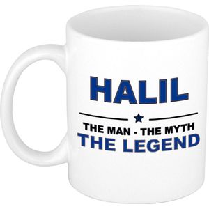 Naam cadeau Halil - The man, The myth the legend koffie mok / beker 300 ml - naam/namen mokken - Cadeau voor o.a verjaardag/ vaderdag/ pensioen/ geslaagd/ bedankt