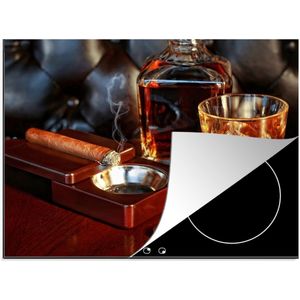 KitchenYeah® Inductie beschermer 70x52 cm - Whiskey - Fles - Karaf - Kookplaataccessoires - Afdekplaat voor kookplaat - Inductiebeschermer - Inductiemat - Inductieplaat mat
