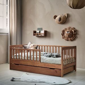 Peuterbed 140x70 cm - Walnootkleur (Premium) Kinderbed - Creëer een Veilige & Stijlvolle Slaapomgeving - Voor Kleintjes die Hun Ledikant Ontgroeid Zijn - Plume Collectie