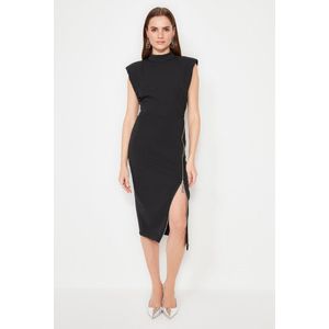 Trendyol Zwarte Getailleerde Elegante Avondjurk Met Geweven Accessoires Tpraw23El00169