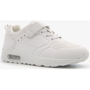 Blue Box jongens sneakers wit met airzool - Maat 28