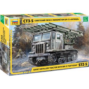 1:35 Zvezda 3700 STZ-5 with MRL BM-13 Katyusha Plastic Modelbouwpakket