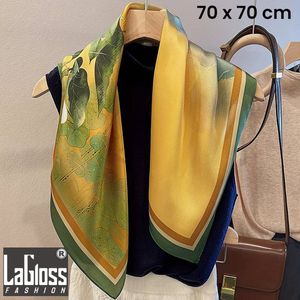 LaGloss® Luxe Vintage Lotusbloem Sjaal - Winddicht & Zonbeschermend - Hoofddoek - Haar accessoire - Groen Geel Kleurblok - Vierkant - 70 x 70 cm %%