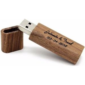 Walnoot hout usb stick met naam 128GB 3.0 , tekst of logo bedrukken
