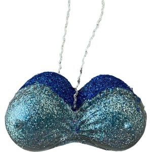 Crazy kerstboomhanger in de vorm van borsten / tieten. Deze kan je in de kerstboom hangen als decoratie en als kunstobject. Kleur transparant blauw met blauwe glitter