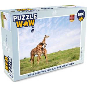 Puzzel Twee giraffen zijn aan het knuffelen - Legpuzzel - Puzzel 500 stukjes