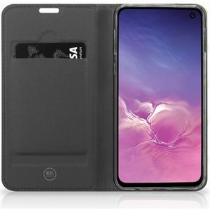 Samsung Galaxy S10e Flip Style Cover Banana