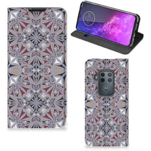 Motorola One Zoom Standcase Flower Tiles