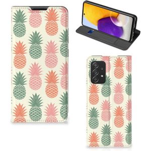 Samsung Galaxy A72 (5G/4G) Flip Style Cover Ananas