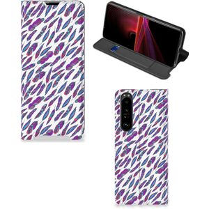 Sony Xperia 1 III Hoesje met Magneet Feathers Color