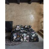 Essenza dekbedovertrek Fleur Festive (satijn, blooming black) - 2-persoons 200x200/220cm  2 slopen