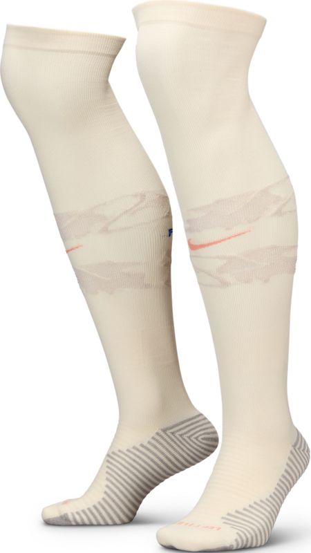 Nike - Dri-FIT - Voetbalkniekousen - Bruin