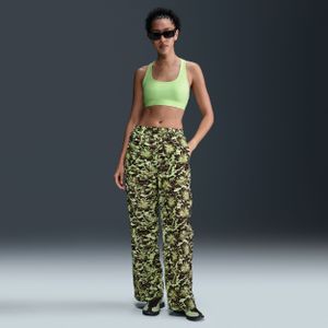 Nike Sportswear Windrunner geweven broek met uv-bescherming, print en halfhoge taille voor dames - Geel