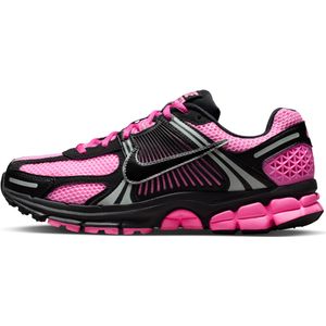 Nike Zoom Vomero 5 damesschoenen met accenten met reflecterend design - Roze