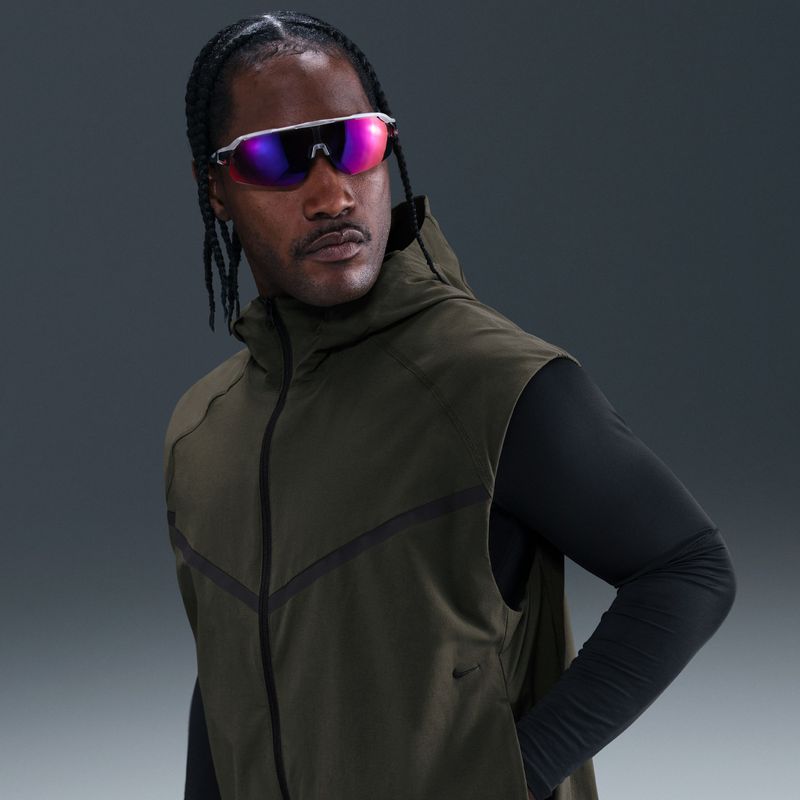 Nike Tech Dri-FIT geweven Windrunner bodywarmer voor heren - Groen