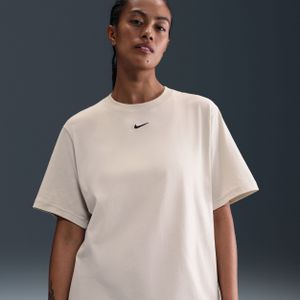 Nike - Sportswear Essential - T-shirt - Zwart