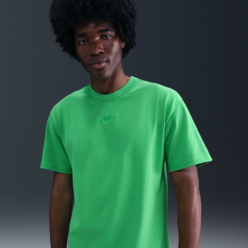 Nike - Premium Essentials - T-shirt - Wit