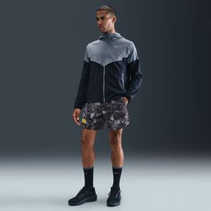 Nike Stride Dri-FIT hardloopshorts met print en binnenbroek voor heren (18 cm) - Zwart