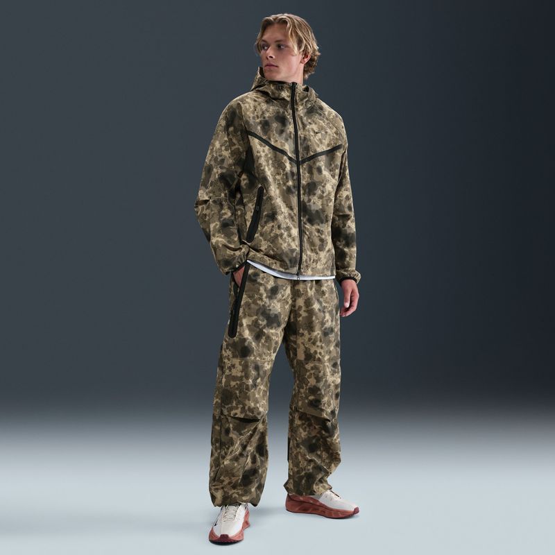 Nike - Tech Dri-FIT - Herenbroek - Bruin - Ruime Geweven Camouflageprint