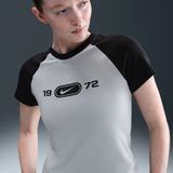 Nike Chill Knit - Aansluitend T-shirt - Wit