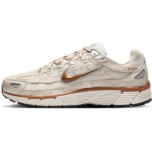 Nike P-6000 schoenen - Bruin