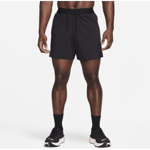 Nike A.P.S. Multifunctionele herenshorts met Dri-FIT (15 cm) - Zwart