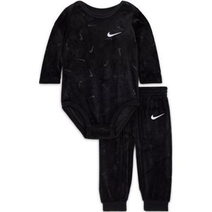 Nike Baby Essentials babyset met rompertje en broek (0–6 maanden) - Zwart