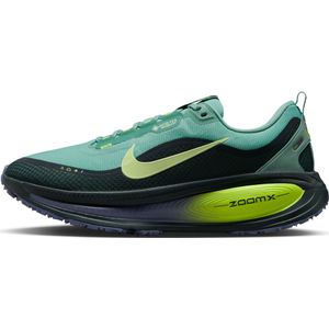 Nike Vomero 18 GORE-TEX waterdichte hardloopschoenen met reflecterende accenten voor heren (straat) - Groen