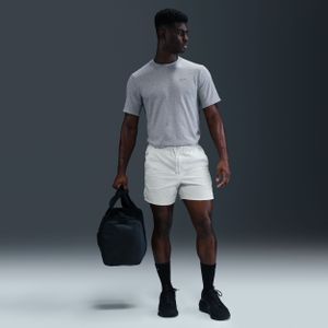 Nike Unlimited multifunctionele niet-gevoerde herenshorts van seersucker met Dri-FIT (13 cm) - Grijs