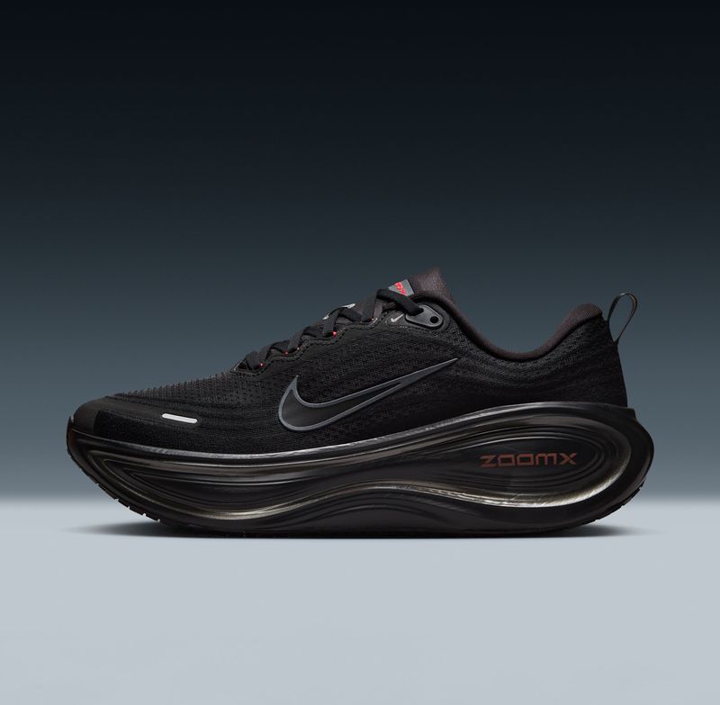 Nike - Vomero Plus - Hardloopschoenen - Zwart