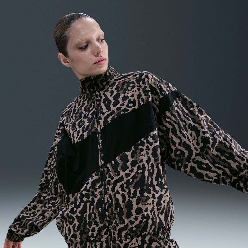 Nike Sportswear Tussenjas  beige / taupe / zwart