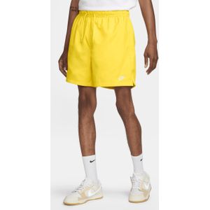 Nike Club Geweven flowshorts voor heren - Geel