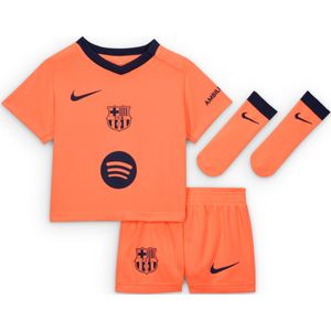 FC Barcelona 2025/26 Stadium Derde Nike Total 90 driedelig replicavoetbaltenue voor baby's/peuters - Oranje
