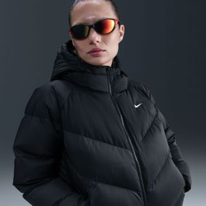 Nike Windpuffer Storm-FIT gewatteerd jack met ruimvallende pasvorm en capuchon voor dames - Zwart