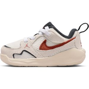 Jordan CMFT Era - Sportschoenen - Bruin